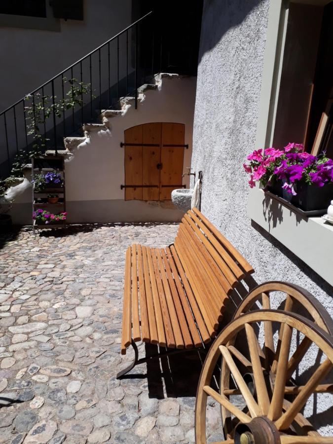 Aux Trois Soleils Bed & Breakfast Chexbres Exterior photo